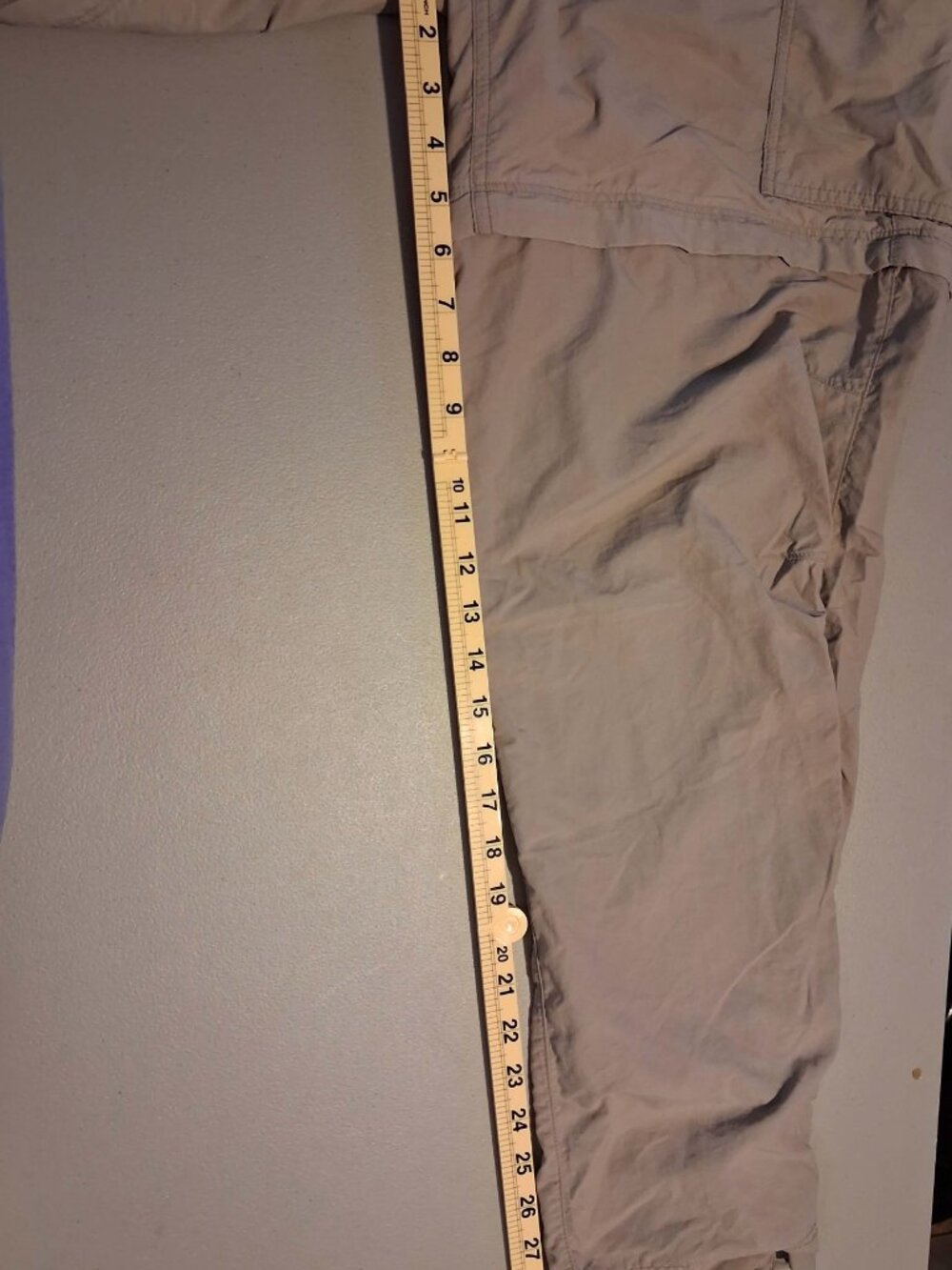 REI Women's Convertible Zip Off Hiking Cargo Pants Khaki Size 12 - Picture 6 of 10